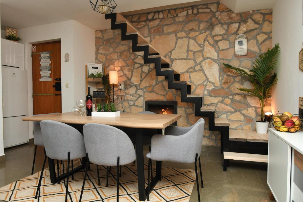 Вилла Robinson Crusoe Style House "Maslina" Skrip Экстерьер фото